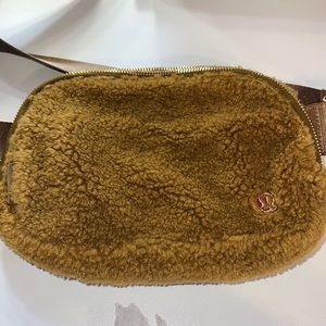Lululemon Fuzzy belt bag